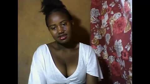 Snapshot of vaniah321 chatting on 12-21-24, 09:55 vaniah321 online show from 12-21-24, 09:55