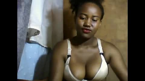 Snapshot of vaniah321 chatting on 12-30-24, 06:42 vaniah321 online show from 12-30-24, 06:42