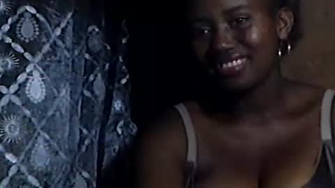 Snapshot of vaniah321 chatting on 01-09-25, 10:09 vaniah321 online show from 01-09-25, 10:09