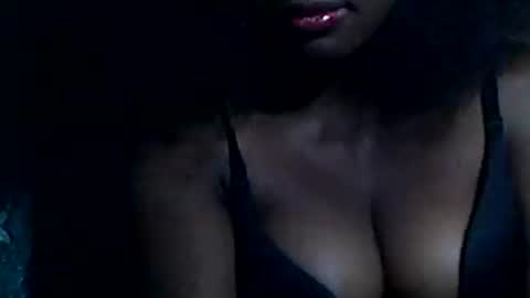 Snapshot of vaniah321 chatting on 01-15-25, 04:57 vaniah321 online show from 01-15-25, 04:57