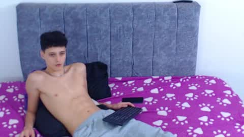 Ruby and Vanie online show from 05-31-26, 01:03