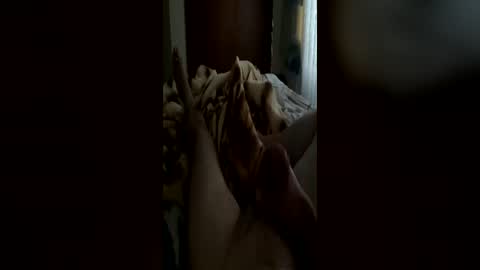 Snapshot of vanili_ chatting on 06-18-26, 06:35 vanili_ online show from 06-18-26, 06:35
