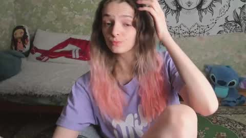 Snapshot of vanilla_arya chatting on 05-29-26, 10:24 Adelina online show from 05-29-26, 10:24