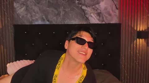 vanilla_hot_ online show from 02-12-25, 04:44