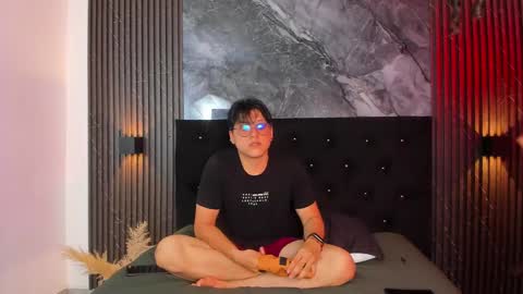 vanilla_hot_ online show from 02-23-25, 10:20