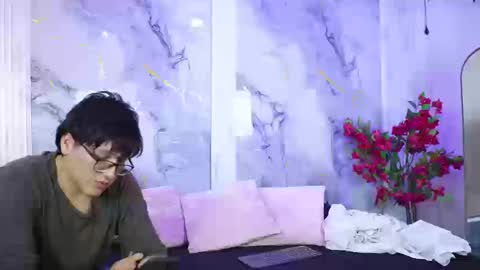 vanilla_hot_ online show from 09-19-25, 07:58