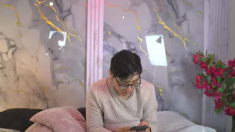 vanilla_hot_ online show from 10-23-25, 01:43