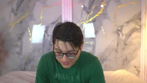 vanilla_hot_ online show from 10-28-25, 01:36