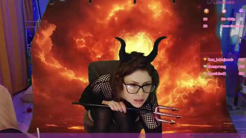 Snapshot of vanilla_skkye chatting on 09-20-25, 03:18 Skkye online show from 09-20-25, 03:18