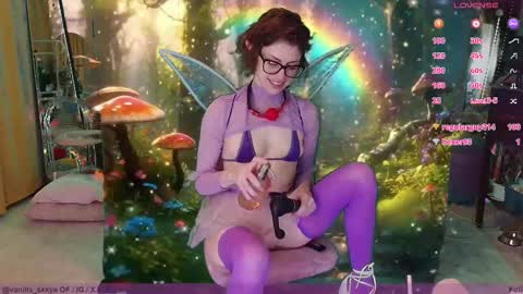 Snapshot of vanilla_skkye chatting on 09-22-25, 02:35 Skkye online show from 09-22-25, 02:35