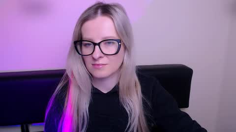 Mia online show from 02-03-26, 08:52