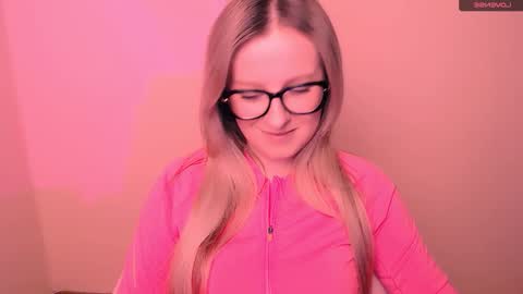 Mia online show from 02-21-26, 05:03