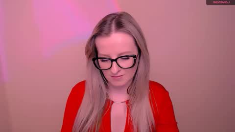 Mia online show from 03-10-26, 06:35