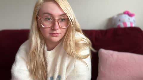 Snapshot of vanillapuddingpie chatting on 01-23-25, 08:45 vanillapuddingpie online show from 01-23-25, 08:45