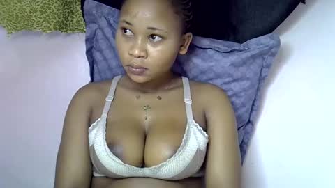 vanillavenus online show from 11-22-25, 04:55