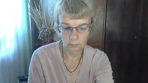 Vanillaxcreamy online show from 10-15-25, 08:14