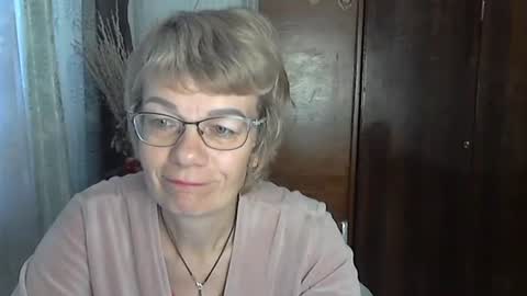 Vanillaxcreamy online show from 11-11-25, 07:19