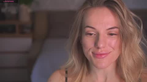 Sophie online show from 04-22-26, 07:55