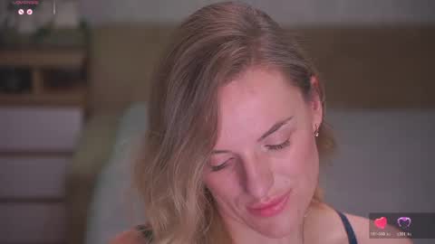 Snapshot of vanille_mystery chatting on 05-03-26, 10:38 Sophie online show from 05-03-26, 10:38