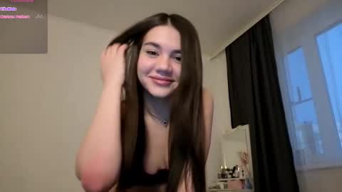 Snapshot of vannessacordoza chatting on 03-18-26, 03:59 Vanessa online show from 03-18-26, 03:59