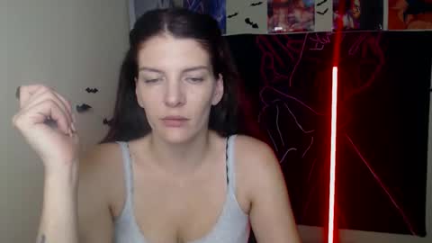 Vanessa online show from 11-26-25, 05:36