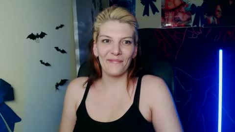 Snapshot of vanrey_ chatting on 04-22-26, 04:48 Vanessa online show from 04-22-26, 04:48