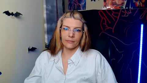 Snapshot of vanrey_ chatting on 06-04-26, 07:03 Vanessa online show from 06-04-26, 07:03