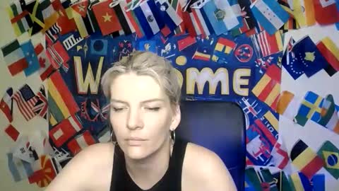 Snapshot of vanrey_ chatting on 06-09-26, 06:25 Vanessa online show from 06-09-26, 06:25
