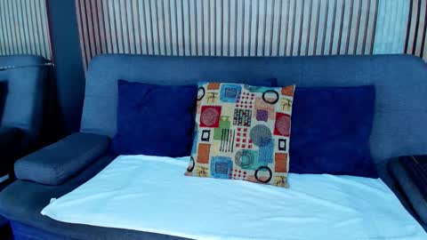 Vans Ross online show from 01-05-26, 05:27