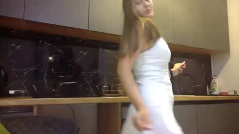 Snapshot of vasilisa189yy chatting on 07-13-26, 07:16 ROSSE online show from 07-13-26, 07:16