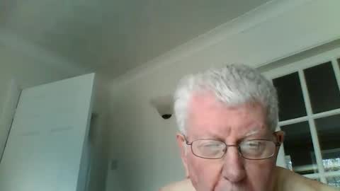 Snapshot of vassus chatting on 02-26-25, 11:20 vassus online show from 02-26-25, 11:20