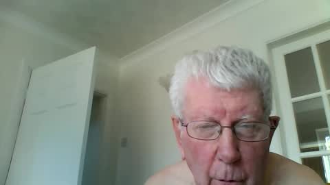Snapshot of vassus chatting on 03-04-25, 12:22 vassus online show from 03-04-25, 12:22