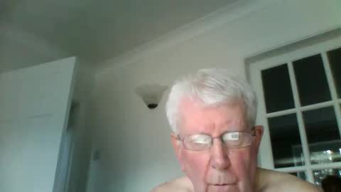 Snapshot of vassus chatting on 10-23-25, 02:27 vassus online show from 10-23-25, 02:27