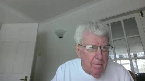 Snapshot of vassus chatting on 01-11-26, 01:16 vassus online show from 01-11-26, 01:16