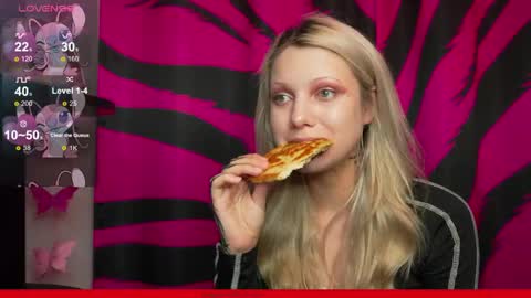 Snapshot of vasya_sylvia chatting on 05-09-26, 07:41 Vasya Sylvia online show from 05-09-26, 07:41