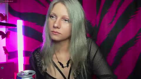 Snapshot of vasya_sylvia chatting on 06-17-26, 04:04 Vasya Sylvia online show from 06-17-26, 04:04