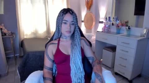 Snapshot of vayolett_bass chatting on 01-05-26, 07:17 Vayolett Bass online show from 01-05-26, 07:17