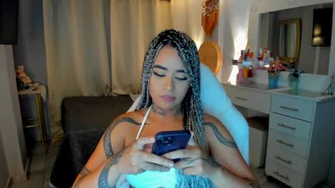 Snapshot of vayolett_bass chatting on 03-31-26, 04:46 Vayolett Bass online show from 03-31-26, 04:46
