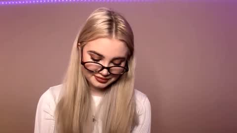 Snapshot of vedalipscomb chatting on 11-27-25, 05:48 Monika online show from 11-27-25, 05:48