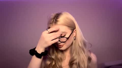 Snapshot of vedalipscomb chatting on 11-29-25, 05:38 Monika online show from 11-29-25, 05:38