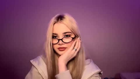 Snapshot of vedalipscomb chatting on 12-02-25, 12:10 Monika online show from 12-02-25, 12:10