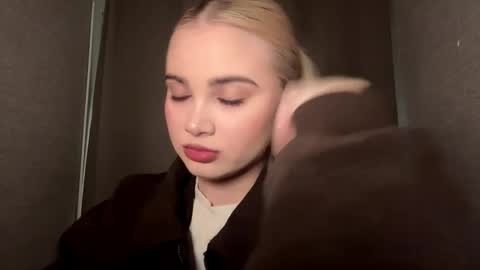 Snapshot of vedalipscomb chatting on 12-16-25, 01:05 Monika online show from 12-16-25, 01:05