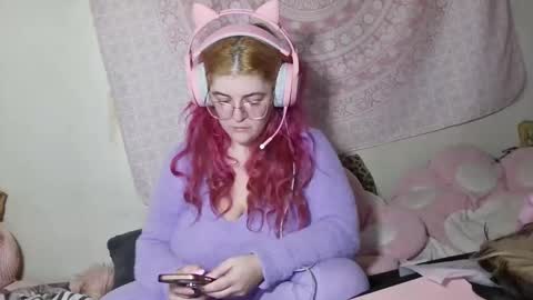 Snapshot of veelehanex3 chatting on 11-16-25, 12:22 Veronica Lehane online show from 11-16-25, 12:22