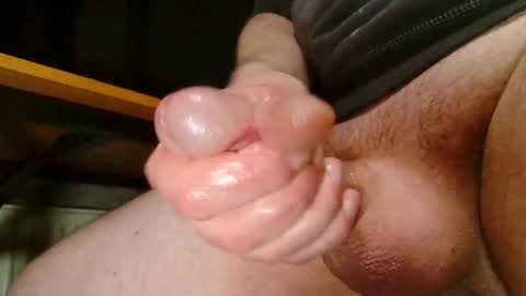 Snapshot of veepz13579 chatting on 10-13-25, 10:04 Tom online show from 10-13-25, 10:04