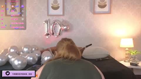 Vee Simons online show from 01-08-26, 08:44