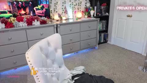 vegas_romance online show from 12-02-25, 03:45