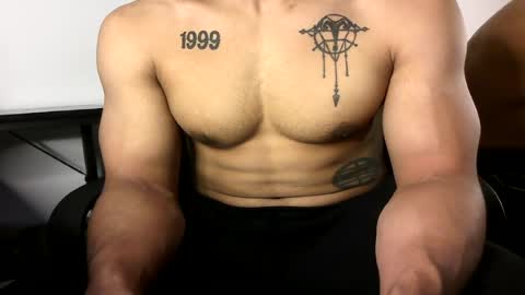 Snapshot of vegasluv702 chatting on 07-07-26, 04:04 Vegas Love online show from 07-07-26, 04:04