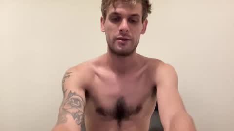 Snapshot of vegassangel chatting on 11-26-25, 02:23 Joeyyy online show from 11-26-25, 02:23