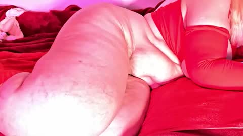 Vehe Veun online show from 04-19-26, 04:56