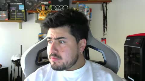 Snapshot of veils24 chatting on 02-09-26, 01:59 Charles online show from 02-09-26, 01:59